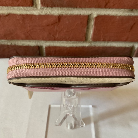 Furla Butterfly Small Zip Around Leather Wallet NWOT - Picture 9 of 14